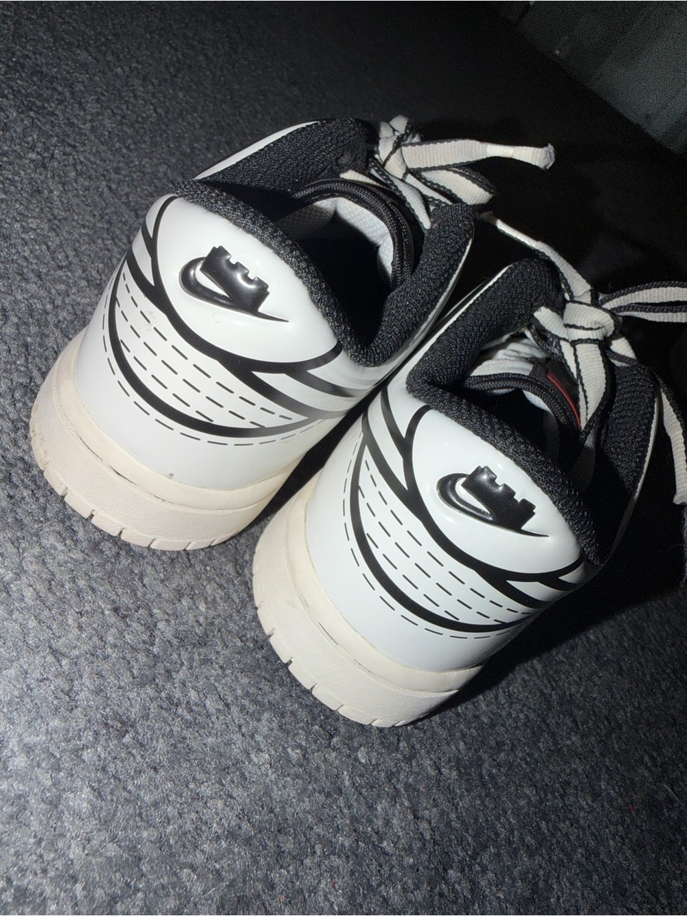 Nike Kids White and Black Graphic Low-Top Sneakers